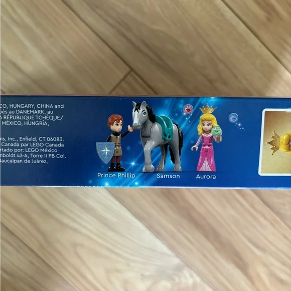 LEGO Disney Maleficent's Dragon Form and Aurora's Castle Set - Picture 3 of 5